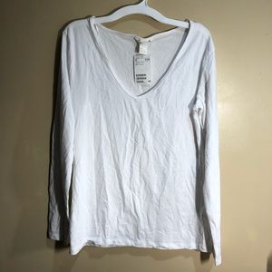 BNWT white v-neck long sleeve